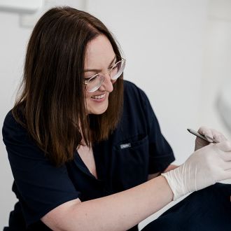 Dr. Lena Wojtek